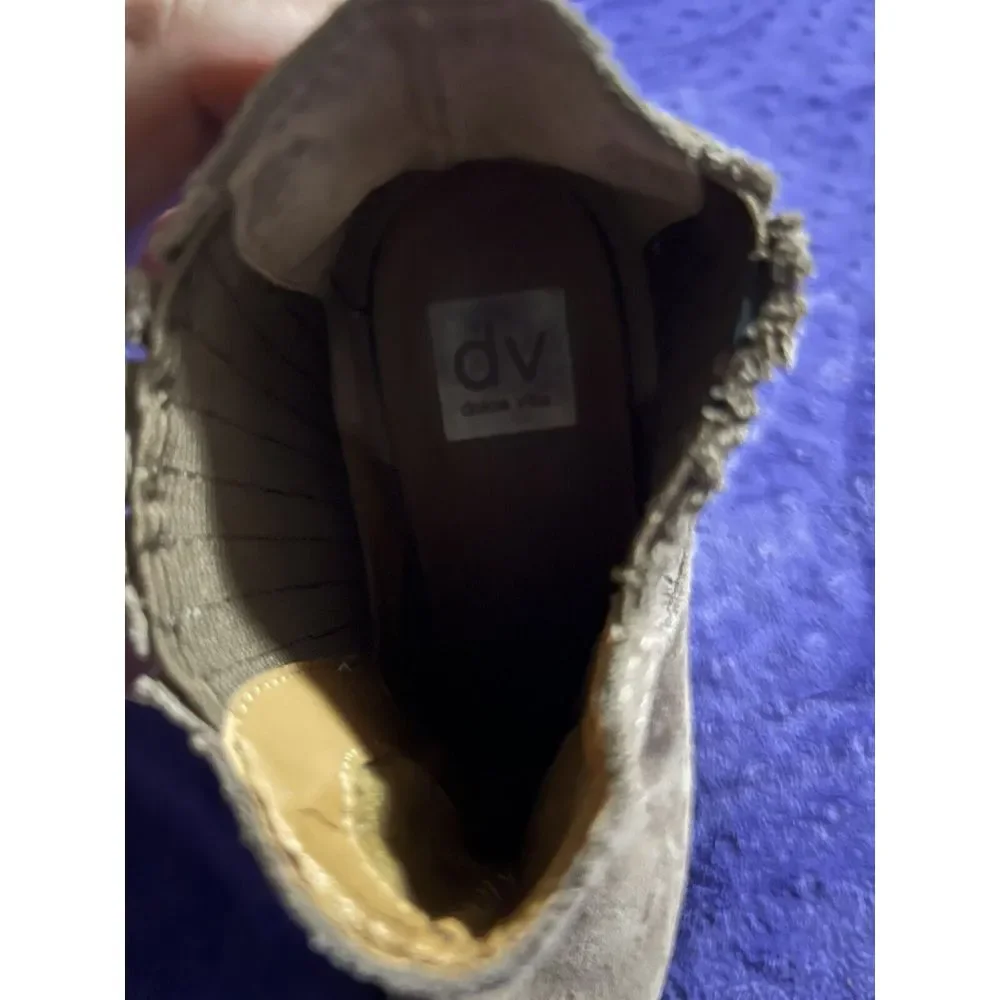 Dolce Vita Posie Wedge Bootie 8M Taupe Suede Slip On‎ Wedge Heel Stretch Ladies